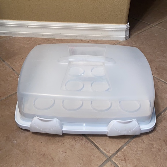 Wilton Kitchen 205 Wilton Ultimate 3in Cupcake Muffin Cake Caddy